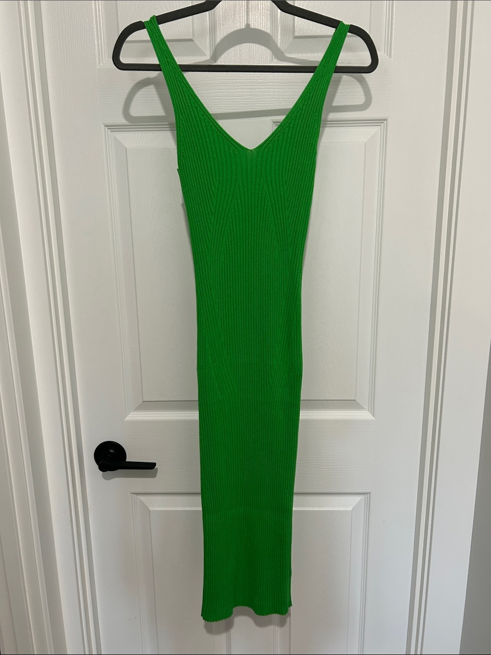 H&M Bright Green Ribbed V-Neck Bodycon Dress